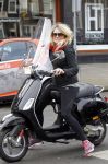 Amsterdam 9 maart 2012
Nikkie Plessen mop vespa scooter.
Peter Smulders bv