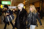 Schiphol 16 februari 2012
Patricia Paay en Nicky v Dam halen Christina Curry en haar vriend op op schiphol.
Peter Smulders bv