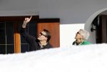 Innsbruck en Lech 18 februari 2012
Prins Friso ligt in het universitair ziekenhuis na zijn ongeluk met lawine in Lech.
Koningin Beatrix en zijn vrouw Prinses Mabel Wisse Smit zoeken hem op. Prins Constantijn
Peter Smulders bv
