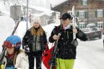 Lech 19 februari 2012
Prinses Maxima Prins Willem Alexander Prinses laurentien Prins Constantin Prinses Mabel Wisse Smit en de prinsesjes Amalia Ariane Alexia Eloise Claus Cazimir Luana en Zaria gaan skien en vertrekken bij Hotel Post.
Peter Smulders bv