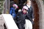 Lech 19 februari 2012
Prinses Maxima Prins Willem Alexander Prinses laurentien Prins Constantin Prinses Mabel Wisse Smit en de prinsesjes Amalia Ariane Alexia Eloise Claus Cazimir Luana en Zaria gaan skien en vertrekken bij Hotel Post.
Peter Smulders bv