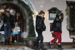 Lech 19 februari 2012
Prinses mabel Wisse Smit en Prins Willem Alexander vertrekken vanuit Hotel Post naar het ziekenhuis in Innsbruck waar Prins Friso ligt na zijn skiongeluk. Prinses Amalia Ariane en Alexia vertrekken met aupair.
Peter Smulders bv