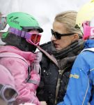 Lech 19 februari 2012
Prinses Maxima Prins Willem Alexander Prinses laurentien Prins Constantin Prinses Mabel Wisse Smit en de prinsesjes Amalia Ariane Alexia Eloise Claus Cazimir Luana en Zaria gaan skien en vertrekken bij Hotel Post.
Peter Smulders bv