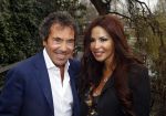 Amsterdam 18 maart 2012
Babyshower Nicolette v Dam en Bas Smit bij Artis. Ronnie Rosenbaum met vriendin
Peter Smulders bv
