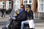 Amsterdam 11 maart 2012
Ruud en Estelle Gullit op Vespa Scooter.
Peter Smulders bv