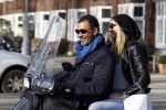 Amsterdam 11 maart 2012
Ruud en Estelle Gullit op Vespa Scooter.
Peter Smulders bv