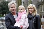Amsterdam 18 maart 2012
Wendy v Dijk en Erland Galjaard met dochter Lizzy bij de babyshower van Nicolette v Dam.
Peter Smulders bv