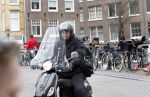 Amsterdam 17 maart 2012
Willem holleeder op vespa scooter in Amsterdam. Het zijn de eerste foto's in Amsterdam na zijn vrijlating.
Fototo's Edwin Smulders/Ferry de Kok