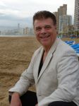Benidorm, 7 Maart 2013
Andy de Wit ( Ad v d Hurk) voor en optreden in Cafe Rest. 
De Blauwe Walvis
Foto Peter Smulders BV