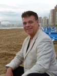 Benidorm, 7 Maart 2013
Andy de Wit ( Ad v d Hurk) voor en optreden in Cafe Rest. 
De Blauwe Walvis
Foto Peter Smulders BV