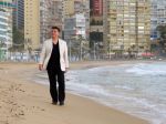 Benidorm, 7 Maart 2013
Andy de Wit ( Ad v d Hurk) voor en optreden in Cafe Rest. 
De Blauwe Walvis
Foto Peter Smulders BV