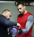 Oostzaan 11 maart 2013
Persconferentie en training Badr Hari bij Mike's gym.
Peter Smulders bv