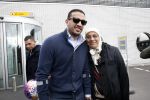 Schiphol 17 maart 2013
Badr Hari en Estelle Cruijff komen terug van de K1 finale in Zagreb waar Badr zijn voet gebroken heeft . Badr wordt in een rolstoel naar zijn auto gebracht. Badr met zijn moeder
Peter Smulders bv