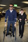 Schiphol 17 maart 2013
Badr Hari en Estelle Cruijff  komen terug van de K1 finale in Zagreb waar Badr zijn voet gebroken heeft . Badr wordt in een rolstoel naar zijn auto gebracht.
Peter Smulders bv