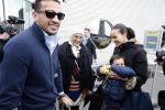 Schiphol 17 maart 2013
Badr Hari en Estelle Cruijff  komen terug van de K1 finale in Zagreb waar Badr zijn voet gebroken heeft . Badr wordt in een rolstoel naar zijn auto gebracht.
Peter Smulders bv