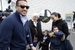 Schiphol 17 maart 2013
Badr Hari en Estelle Cruijff  komen terug van de K1 finale in Zagreb waar Badr zijn voet gebroken heeft . Badr wordt in een rolstoel naar zijn auto gebracht.
Peter Smulders bv