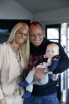 Loosdrecht 21 februari 2013
Presentatie rtl5 programma Huisje boompje Barbie met Samantha de Jong Michael v d Plas en dochter Angelina bij het witte huis.
Peter Smulders bv