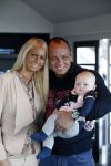 Loosdrecht 21 februari 2013
Presentatie rtl5 programma Huisje boompje Barbie met Samantha de Jong Michael v d Plas en dochter Angelina bij het witte huis.
Peter Smulders bv