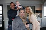 Loosdrecht 21 februari 2013
Presentatie rtl5 programma Huisje boompje Barbie met Samantha de Jong Michael v d Plas en dochter Angelina bij het witte huis. met Manager Jake Hampel
Peter Smulders bv