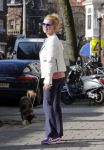 Amsterdam 5 maart 2013
Bridget Maasland laat haar hond uit.
Peter Smulders bv