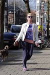 Amsterdam 5 maart 2013
Bridget Maasland laat haar hond uit.
Peter Smulders bv
