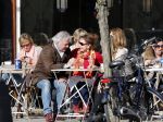 Amsterdam 4 maart 2013
Carolien v d Berg met een vriendin en Huub Stapel  op terras bij George.
Peter Smulders bv