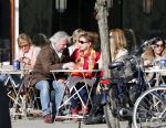 Amsterdam 4 maart 2013
Carolien v d Berg met een vriendin en Huub Stapel  op terras bij George.
Peter Smulders bv