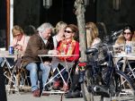 Amsterdam 4 maart 2013
Carolien v d Berg met een vriendin en Huub Stapel  op terras bij George.
Peter Smulders bv