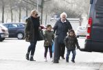 Amsterdam 18 maart 2013
Connie Breukhoven met haar hulp Jannie en kleinkinderen.
Peter Smulders bv