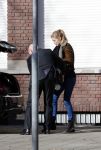 Amsterdam Schiphol 13 maart 2013
Doutzen Kroes en haar zoon Phyllon worden thuis door taxi opgehaald en naar schiphol gebracht.
Peter Smulders bv