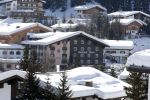 Lech, 27 Februari 2013
Wintersport, skieen
Linda de Mol met kinderen
Hotel Post Lech
Foto Peter Smulders BV