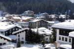 Lech, 27 Februari 2013
Wintersport, skieen
Linda de Mol met kinderen
Hotel Post Lech
Foto Peter Smulders BV