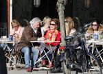 Amsterdam 4 maart 2013
Carolien v d Berg met een vriendin en Huub Stapel  op terras bij George.
Peter Smulders bv