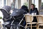Amsterdam 28 maart 2013
Kai lerby en Jacob Krabbe op terras met hun kinderwagens.
Peter Smulders bv