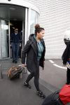 Schiphol 17 maart 2013
Badr Hari en Estelle Gullit komen terug van de K1 finale in Zagreb waar Badr zijn voet gebroken heeft . Badr wordt in een rolstoel naar zijn auto gebracht. Joelle Gullit
Peter Smulders bv