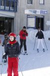 Lech, 27 Februari 2013
Wintersport, skieen
Linda de Mol met kinderen
Foto Peter Smulders BV