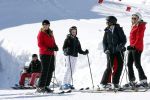 Lech, 27 Februari 2013
Wintersport, skieen
Linda de Mol met kinderen
Foto Peter Smulders BV
