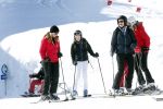 Lech, 27 Februari 2013
Wintersport, skieen
Linda de Mol met kinderen
Foto Peter Smulders BV