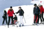 Lech, 27 Februari 2013
Wintersport, skieen
Linda de Mol met kinderen
Foto Peter Smulders BV