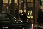 Amsterdam Breukelen 11 maart 2013
Mariska v Kolck met nieuwe vriend Rick Meijer bij het okura hotel en dasarna kussend bij haar huis in Breukelen.
Peter Smulders bv