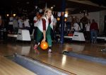 Utrecht 15 maart 2013
Prins van Oranje en Prinses Mï¿½xima gingen vanmorgen bowlen met bezoekers en vrijwilligers van het Catharijnehuis, Stichting Dagopvang Utrecht. Het Catharijnehuis biedt een ontmoetingsplaats voor dak- en thuislozen. Hier kunnen zij, met behulp van persoonlijke en praktische ondersteuning, in dagelijkse levensbehoeften voorzien en ingangen voor verdere hulpverlening vinden. De dienstverlening wordt voornamelijk geleverd door vrijwilligers.
Peter Smulders bv