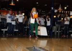 Utrecht 15 maart 2013
Prins van Oranje en Prinses Mï¿½xima gingen vanmorgen bowlen met bezoekers en vrijwilligers van het Catharijnehuis, Stichting Dagopvang Utrecht. Het Catharijnehuis biedt een ontmoetingsplaats voor dak- en thuislozen. Hier kunnen zij, met behulp van persoonlijke en praktische ondersteuning, in dagelijkse levensbehoeften voorzien en ingangen voor verdere hulpverlening vinden. De dienstverlening wordt voornamelijk geleverd door vrijwilligers.
Peter Smulders bv