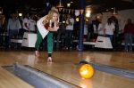 Utrecht 15 maart 2013
Prins van Oranje en Prinses Mï¿½xima gingen vanmorgen bowlen met bezoekers en vrijwilligers van het Catharijnehuis, Stichting Dagopvang Utrecht. Het Catharijnehuis biedt een ontmoetingsplaats voor dak- en thuislozen. Hier kunnen zij, met behulp van persoonlijke en praktische ondersteuning, in dagelijkse levensbehoeften voorzien en ingangen voor verdere hulpverlening vinden. De dienstverlening wordt voornamelijk geleverd door vrijwilligers.
Peter Smulders bv