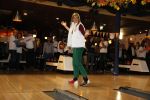 Utrecht 15 maart 2013
Prins van Oranje en Prinses Mï¿½xima gingen vanmorgen bowlen met bezoekers en vrijwilligers van het Catharijnehuis, Stichting Dagopvang Utrecht. Het Catharijnehuis biedt een ontmoetingsplaats voor dak- en thuislozen. Hier kunnen zij, met behulp van persoonlijke en praktische ondersteuning, in dagelijkse levensbehoeften voorzien en ingangen voor verdere hulpverlening vinden. De dienstverlening wordt voornamelijk geleverd door vrijwilligers.
Peter Smulders bv