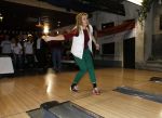 Utrecht 15 maart 2013
Prins van Oranje en Prinses Mï¿½xima gingen vanmorgen bowlen met bezoekers en vrijwilligers van het Catharijnehuis, Stichting Dagopvang Utrecht. Het Catharijnehuis biedt een ontmoetingsplaats voor dak- en thuislozen. Hier kunnen zij, met behulp van persoonlijke en praktische ondersteuning, in dagelijkse levensbehoeften voorzien en ingangen voor verdere hulpverlening vinden. De dienstverlening wordt voornamelijk geleverd door vrijwilligers.
Peter Smulders bv