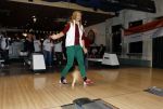 Utrecht 15 maart 2013
Prins van Oranje en Prinses Mï¿½xima gingen vanmorgen bowlen met bezoekers en vrijwilligers van het Catharijnehuis, Stichting Dagopvang Utrecht. Het Catharijnehuis biedt een ontmoetingsplaats voor dak- en thuislozen. Hier kunnen zij, met behulp van persoonlijke en praktische ondersteuning, in dagelijkse levensbehoeften voorzien en ingangen voor verdere hulpverlening vinden. De dienstverlening wordt voornamelijk geleverd door vrijwilligers.
Peter Smulders bv