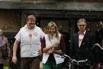 Utrecht 15 maart 2013
Prins van Oranje en Prinses Mï¿½xima gingen vanmorgen bowlen met bezoekers en vrijwilligers van het Catharijnehuis, Stichting Dagopvang Utrecht. Het Catharijnehuis biedt een ontmoetingsplaats voor dak- en thuislozen. Hier kunnen zij, met behulp van persoonlijke en praktische ondersteuning, in dagelijkse levensbehoeften voorzien en ingangen voor verdere hulpverlening vinden. De dienstverlening wordt voornamelijk geleverd door vrijwilligers.
Peter Smulders bv