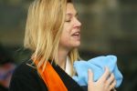 Amsterdam 28 december 2003
Prinses Maxima en Prinses Amalia wandelen met ouders Maxima en broer en zus bij Paleis op de Dam.Jorge Zorreguita en Carmen Zorreguita
Peter Smulders bv