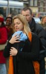 Amsterdam 28 december 2003
Prinses Maxima en Prinses Amalia wandelen met ouders Maxima en broer en zus bij Paleis op de Dam.Jorge Zorreguita en Carmen Zorreguita