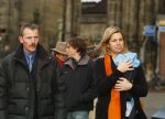 Amsterdam 28 december 2003
Prinses Maxima en Prinses Amalia wandelen met ouders Maxima en broer en zus bij Paleis op de Dam.Jorge Zorreguita en Carmen Zorreguita